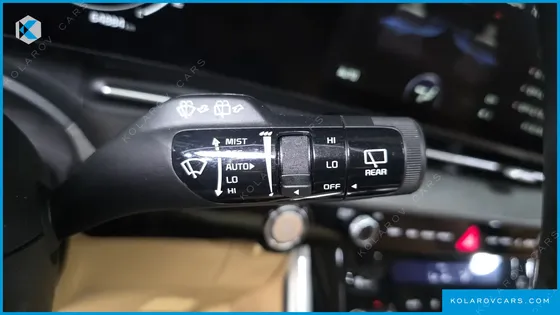 KIA CARNIVAL DIESEL 7-SEATER SIGNATURE