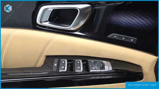 KIA CARNIVAL DIESEL 7-SEATER SIGNATURE