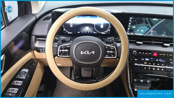 KIA CARNIVAL GASOLINE 7-SEATER SIGNATURE