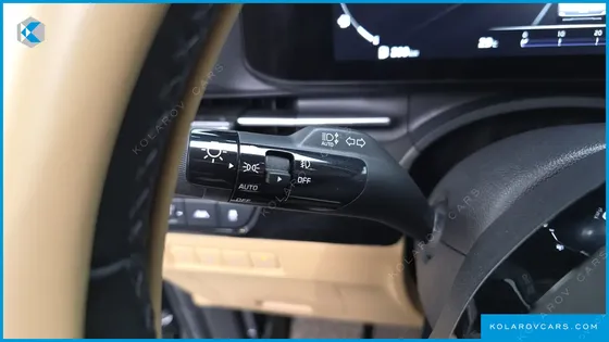 KIA CARNIVAL GASOLINE 7-SEATER SIGNATURE