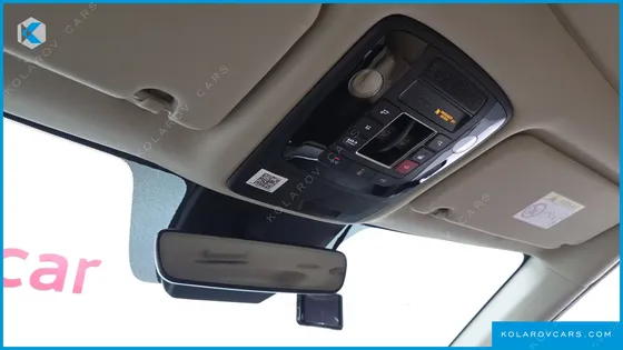KIA CARNIVAL GASOLINE 7-SEATER SIGNATURE