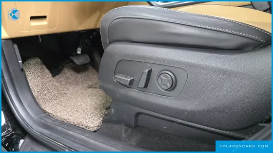 KIA CARNIVAL GASOLINE 7-SEATER SIGNATURE