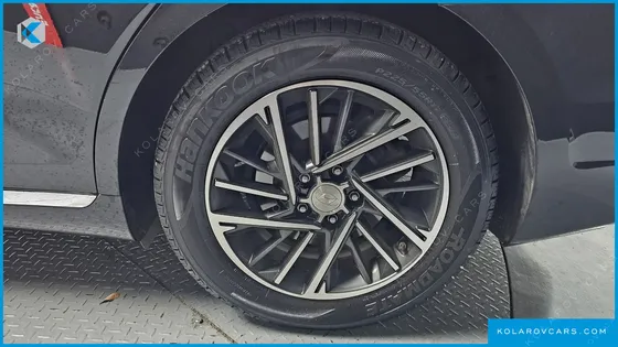 HYUNDAI GRANDEUR 2.5