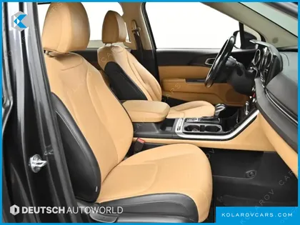KIA CARNIVAL DIESEL 9-SEATER PRESTIGE