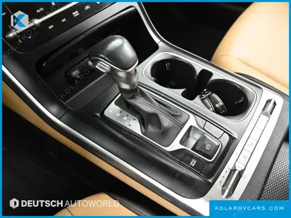 KIA CARNIVAL DIESEL 9-SEATER PRESTIGE