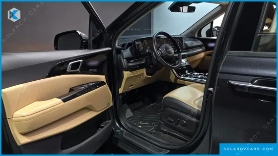 KIA CARNIVAL GASOLINE 9-SEATER SIGNATURE