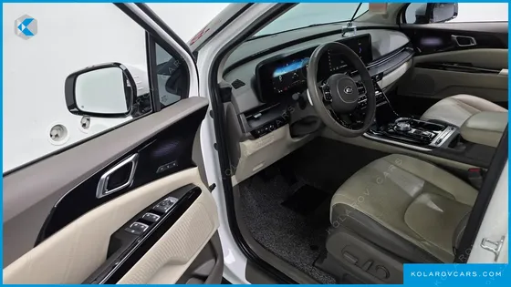 KIA CARNIVAL DIESEL 9-SEATER SIGNATURE