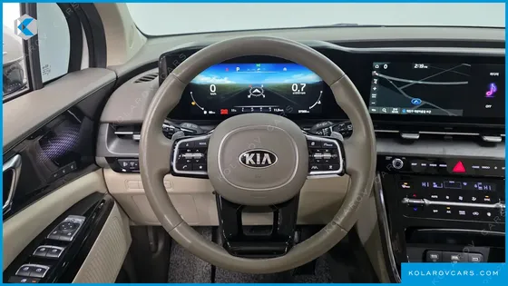 KIA CARNIVAL DIESEL 9-SEATER SIGNATURE