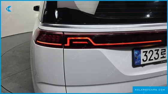 KIA CARNIVAL DIESEL 9-SEATER SIGNATURE
