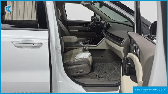 KIA CARNIVAL 9-SEATER HI-LIMOUSINE
