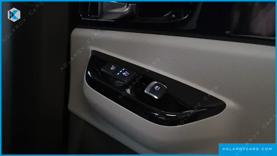 KIA CARNIVAL 9-SEATER HI-LIMOUSINE