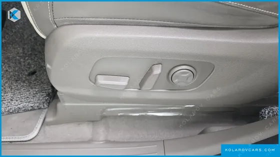 KIA CARNIVAL 9-SEATER HI-LIMOUSINE
