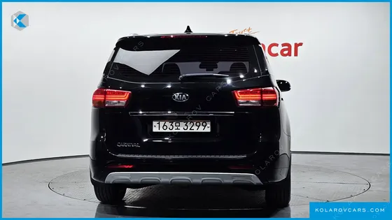 KIA CARNIVAL 9-SEATER NOBLESSE
