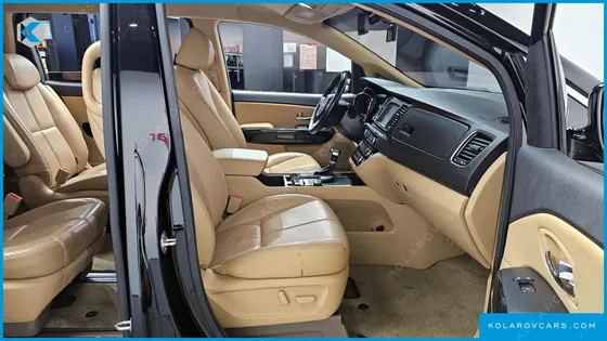 KIA CARNIVAL 9-SEATER NOBLESSE