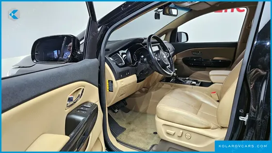 KIA CARNIVAL 9-SEATER NOBLESSE