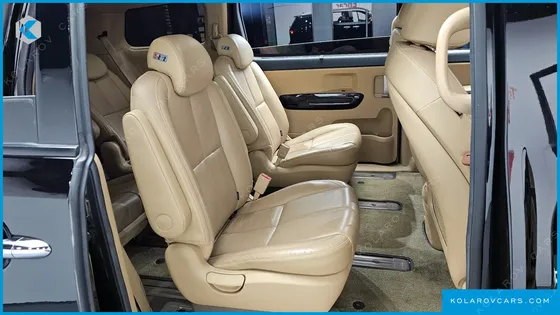 KIA CARNIVAL 9-SEATER NOBLESSE