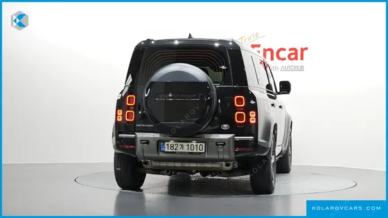 LAND ROVER DEFENDER 110 P300 X-DYNAMIC SE
