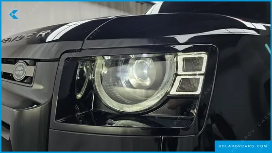 LAND ROVER DEFENDER 110 P300 X-DYNAMIC SE