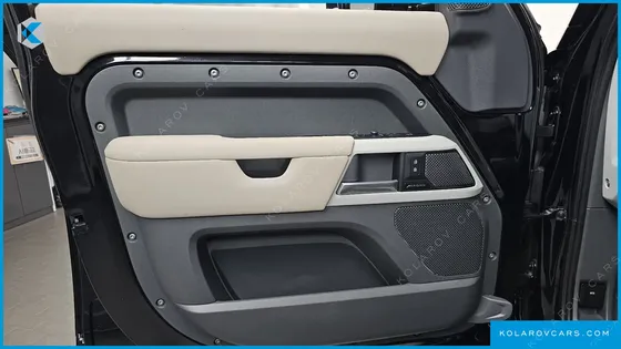 LAND ROVER DEFENDER 110 P300 X-DYNAMIC SE