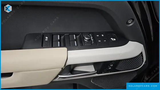 LAND ROVER DEFENDER 110 P300 X-DYNAMIC SE
