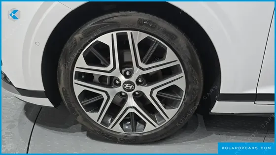 HYUNDAI GRANDEUR 2,5 GASOLINE 2WD