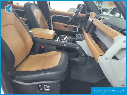 LAND ROVER DEFENDER 130 D300 X-DYNAMIC HSE