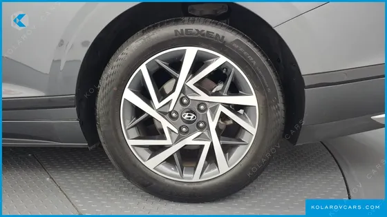 HYUNDAI GRANDEUR 2,5 GASOLINE 2WD