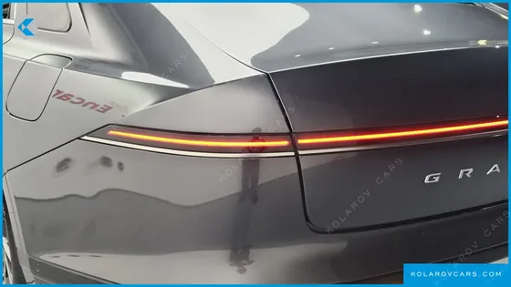 HYUNDAI GRANDEUR 2,5 GASOLINE 2WD