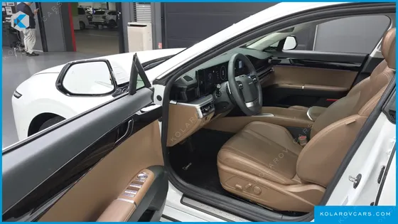 HYUNDAI GRANDEUR 2,5 GASOLINE 2WD