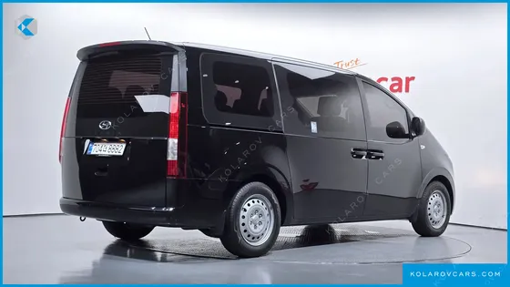 HYUNDAI STARIA TOURER 11-SEATER
