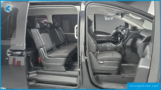 HYUNDAI STARIA TOURER 11-SEATER