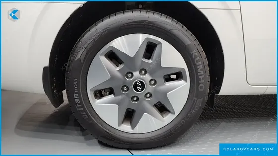 HYUNDAI STARIA 4WD TOURER 9-SEATER