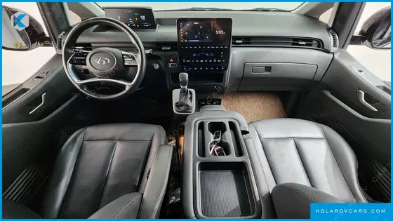 HYUNDAI STARIA 4WD TOURER 9-SEATER