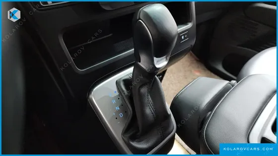 HYUNDAI STARIA 4WD TOURER 9-SEATER