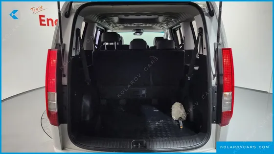 HYUNDAI STARIA 4WD TOURER 9-SEATER