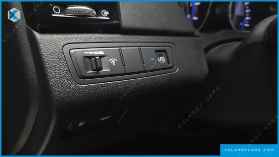 HYUNDAI SONATA LPI PREMIER(HANDICAPPED)