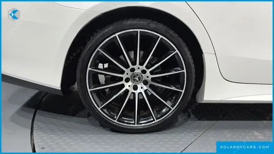 MERCEDES CLS-CLASS CLS400D 4MATIC AMG LINE
