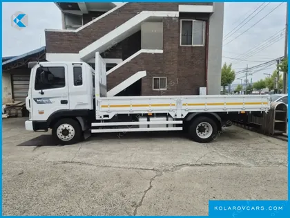 HYUNDAI MEGA TRUCK GOLD