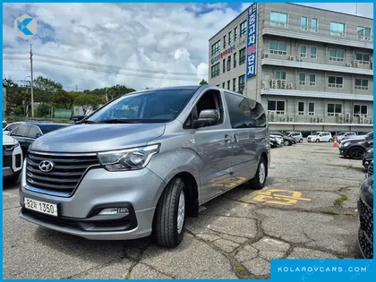 HYUNDAI STAREX VAN 3-SEATER