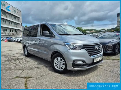 HYUNDAI STAREX VAN 3-SEATER
