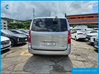 HYUNDAI STAREX VAN 3-SEATER
