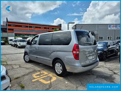 HYUNDAI STAREX VAN 3-SEATER