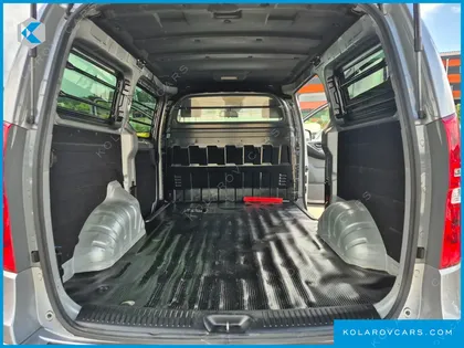 HYUNDAI STAREX VAN 3-SEATER