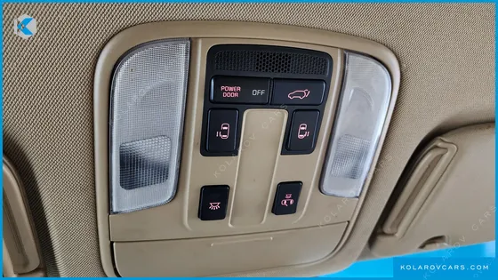 KIA CARNIVAL GASOLINE 7-SEATER HI-LIMOUSINE