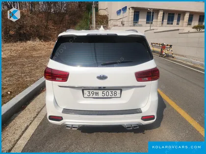 KIA CARNIVAL 9-SEATER NOBLESSE