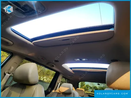 KIA CARNIVAL 9-SEATER NOBLESSE
