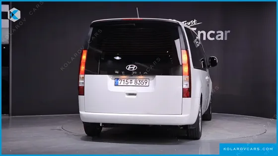 HYUNDAI STARIA TOURER 11-SEATER
