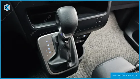HYUNDAI STARIA TOURER 11-SEATER