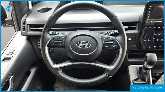 HYUNDAI STARIA TOURER 11-SEATER