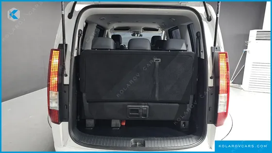 HYUNDAI STARIA TOURER 11-SEATER